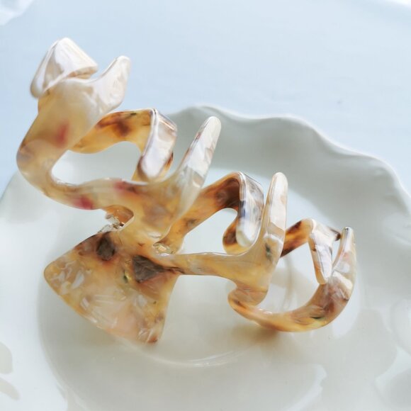 Brown Jade Hair Claw Clip - Picture 5 of 5